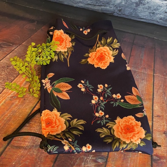 TRIANGL Swimsuit Beach Bag - Picture 4 of 10